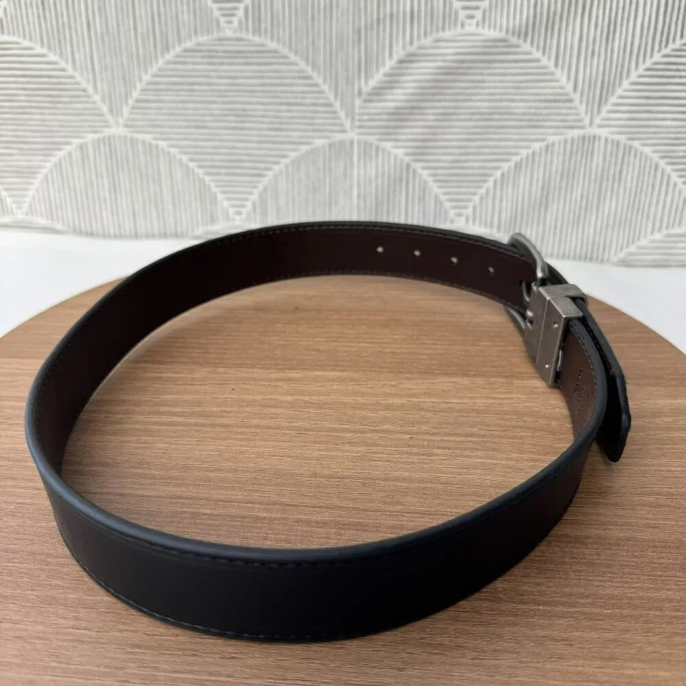 Levis Black Dark Brown Reversable Leather Belt silver Buckle Boys Size S/M 22-24